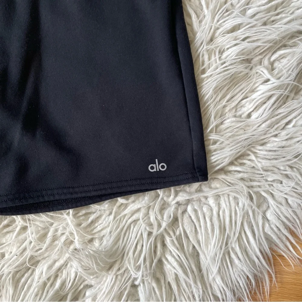 Alo Yoga Extra High-Waist Black Soft Fleece Lounge Easy Sweat Shorts Size Small